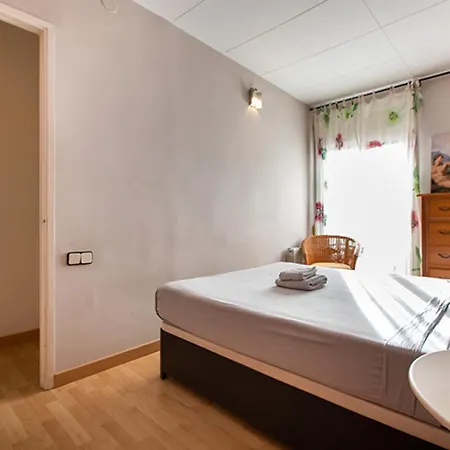 Salva - 3 Bedroom In Poble Sec Appartement Barcelone
